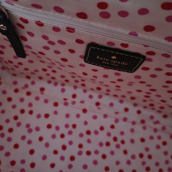 Kate Spade ♠️ handheld bag. - Picture 4 of 5